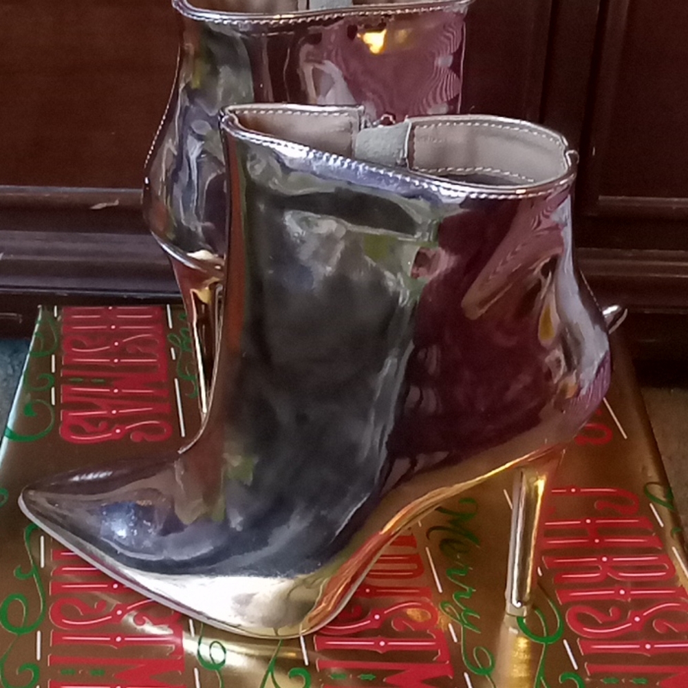 Ankle boots